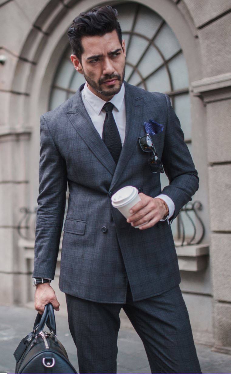 Wrinkle-resistant travel-ready tailoring for professionals